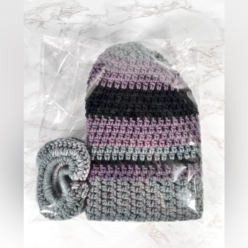 Crochet Beanie & Scrunchies Set - Picture 9 of 9